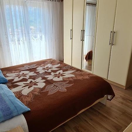 Apartments Jele Baska  Bagian luar foto