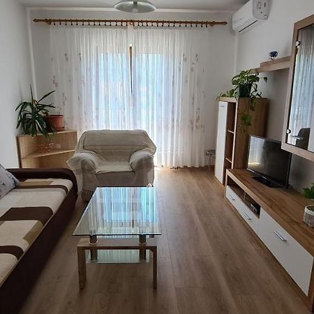 Apartments Jele Baska  Bagian luar foto