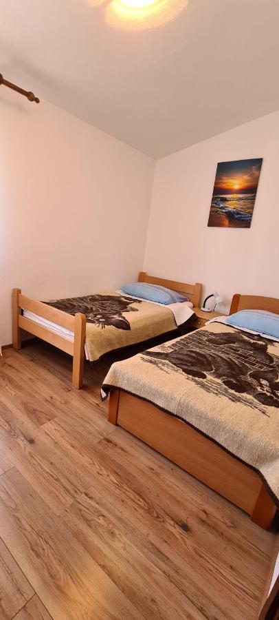 Apartments Jele Baska  Bagian luar foto