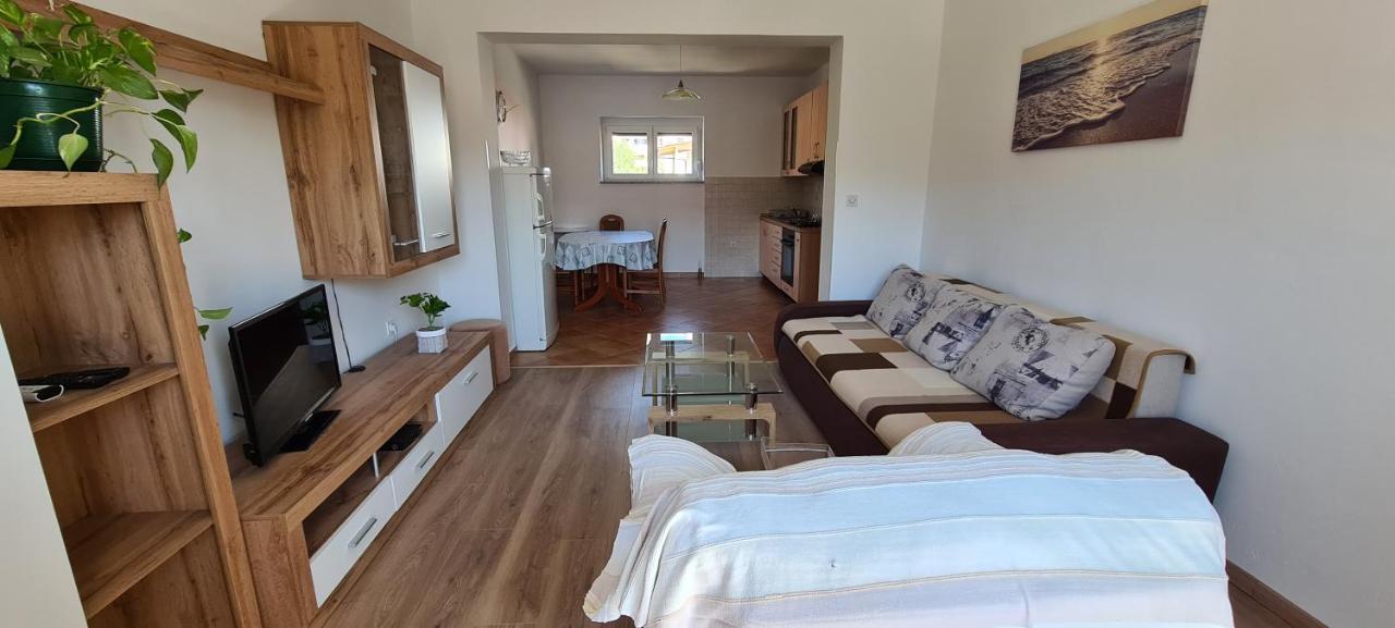 Apartments Jele Baska  Bagian luar foto