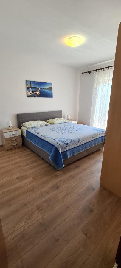 Apartments Jele Baska  Bagian luar foto